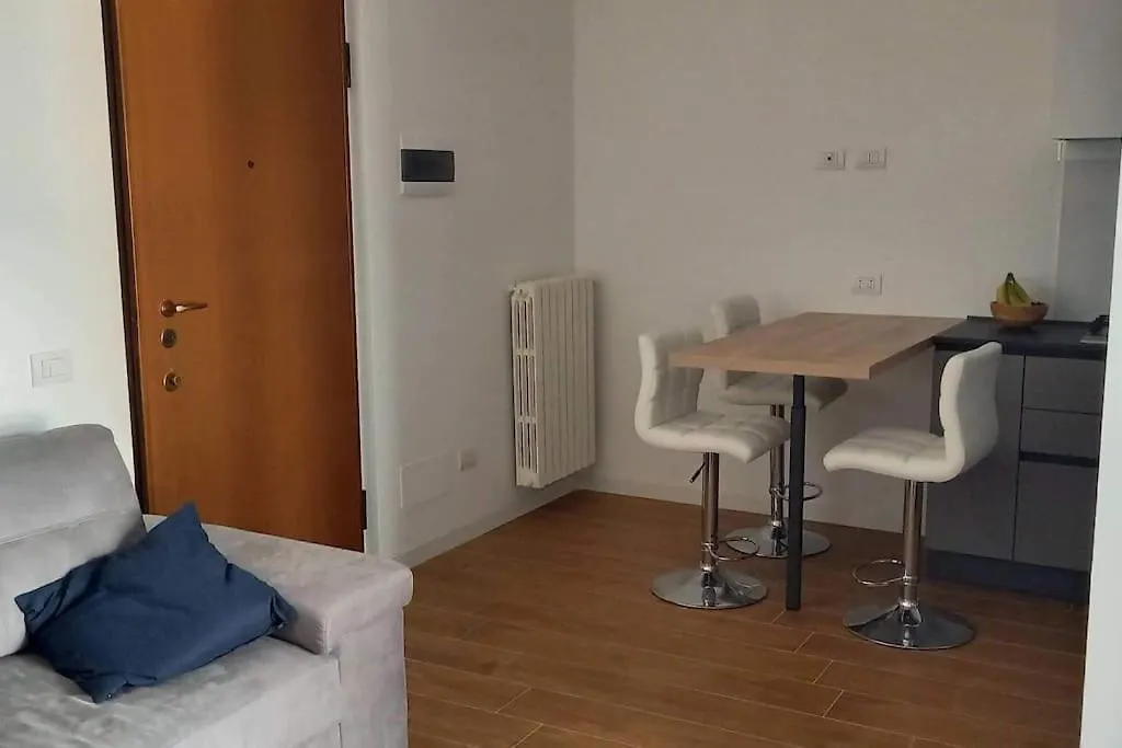 Spilamberto 6B - 12Mins From San Donato M3 Station Apartment San Donato Milanese